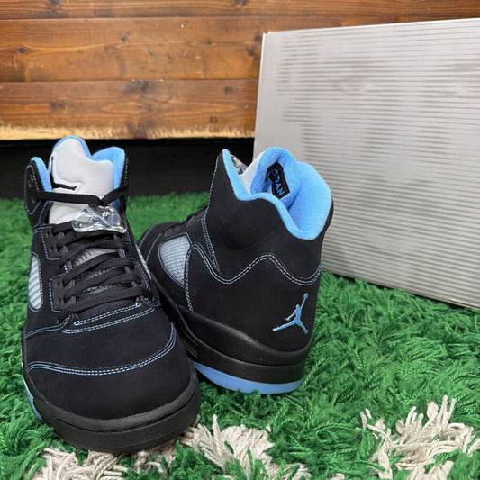 JORDAN 5 UNIVERSITY BLUE SZ. 11 (BOX)