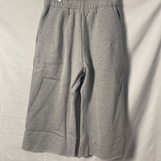 HMDD Grey 3/4 Shorts Sz. XL