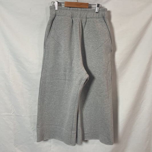 HMDD Grey 3/4 Shorts Sz. S
