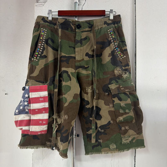 BRAINWASHED CAMO SHORTS // SZ MEDIUM