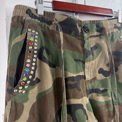 BRAINWASHED CAMO SHORTS // SZ MEDIUM