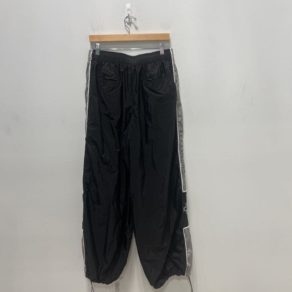 HMDD SWEATS SZ M