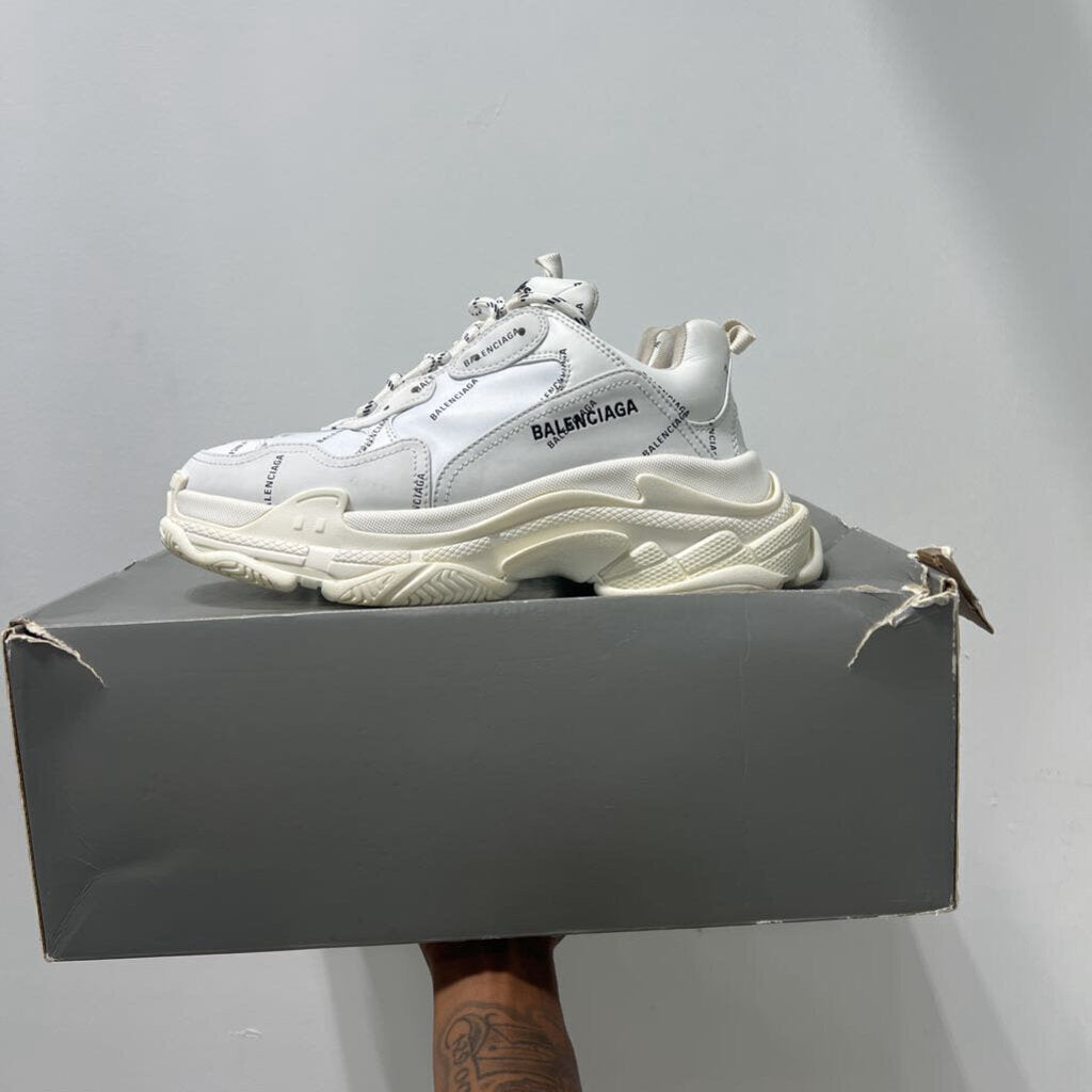 BALENCIAGA TRIPLE S WHITE SZ 42
