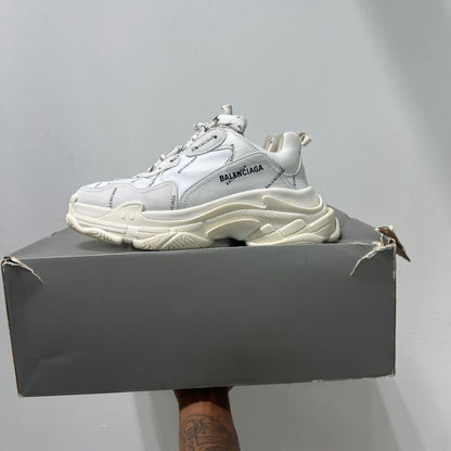 BALENCIAGA TRIPLE S WHITE SZ 42