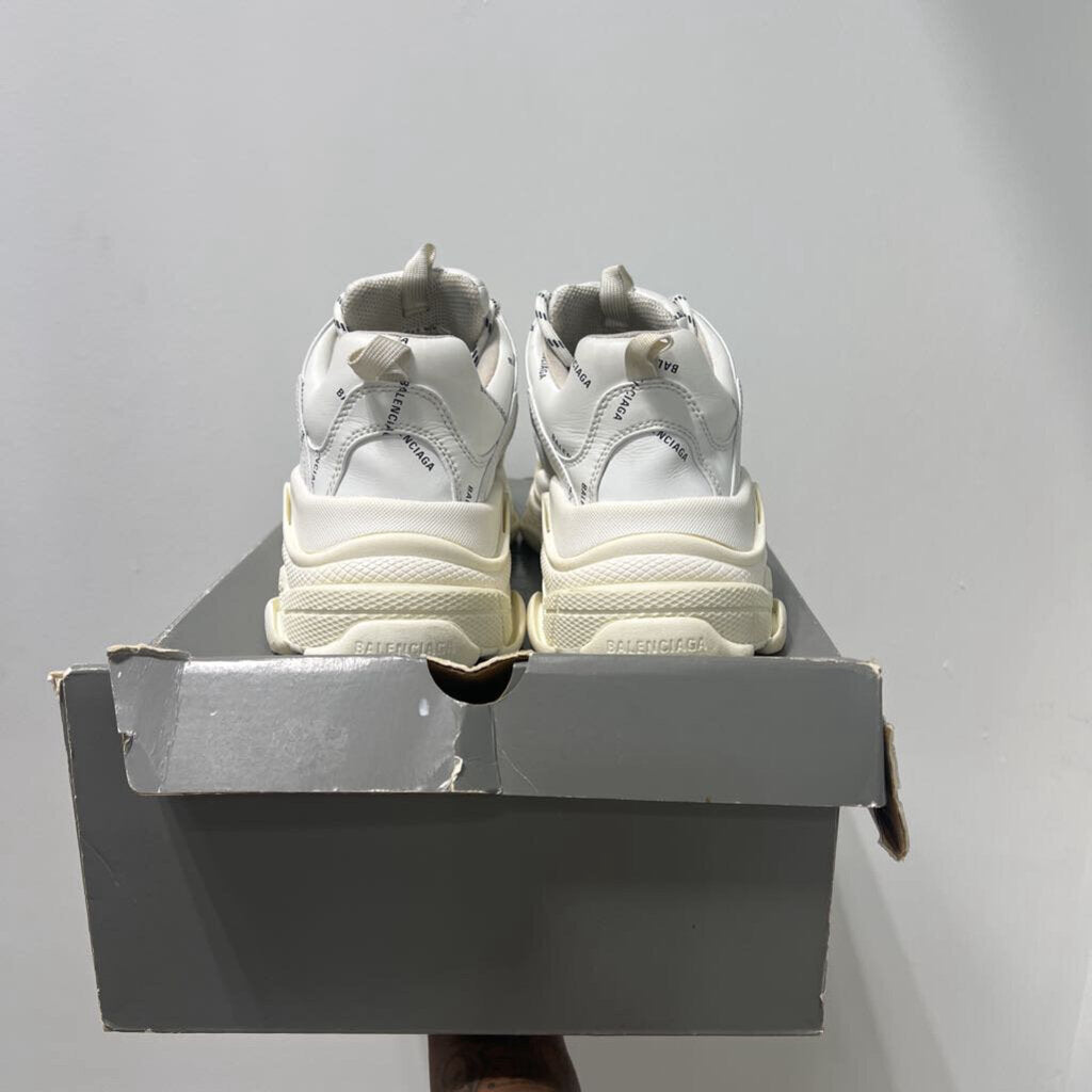 BALENCIAGA TRIPLE S WHITE SZ 42