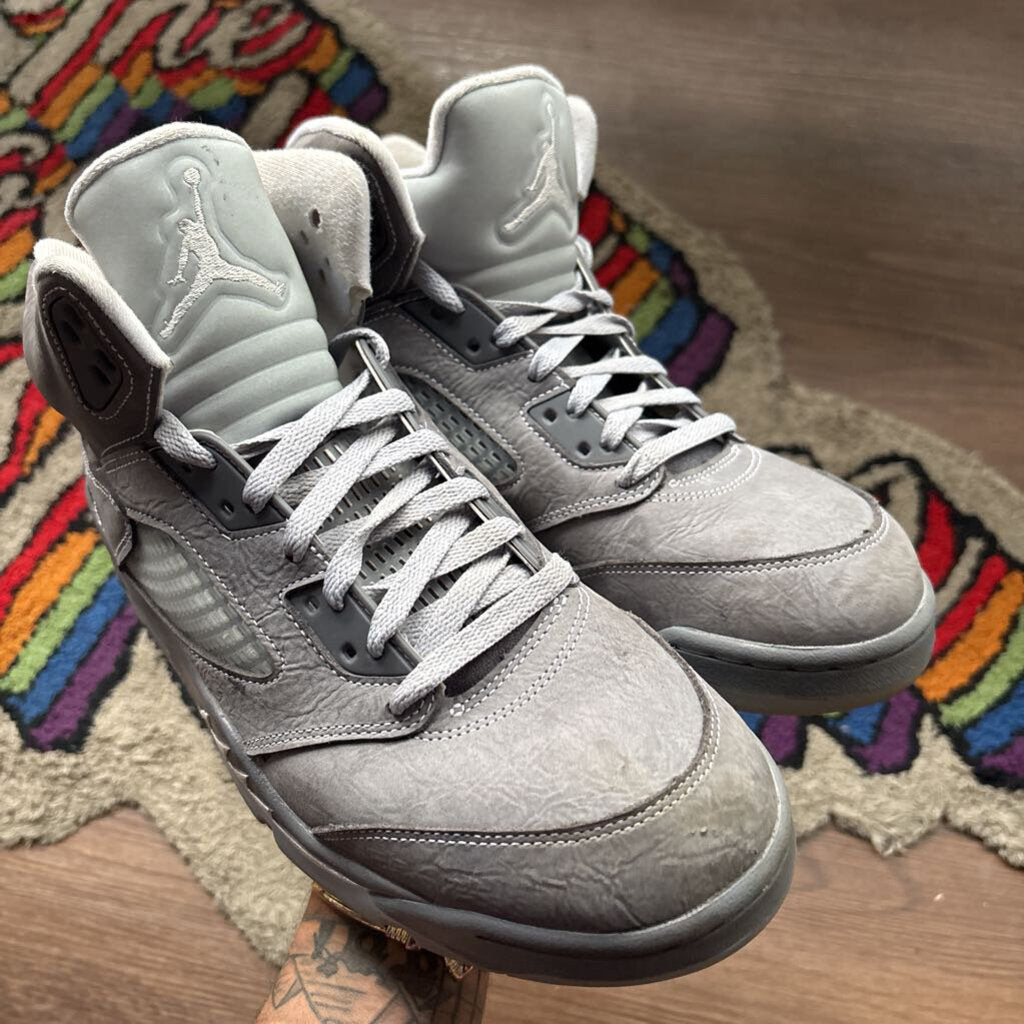 JORDAN 5 WOLF GREY SZ. 10 (NO BOX)