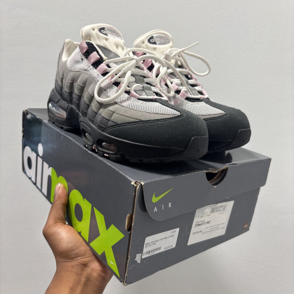 NIKE AIR MAX 95 PINK FOAM SZ 9.5 11W