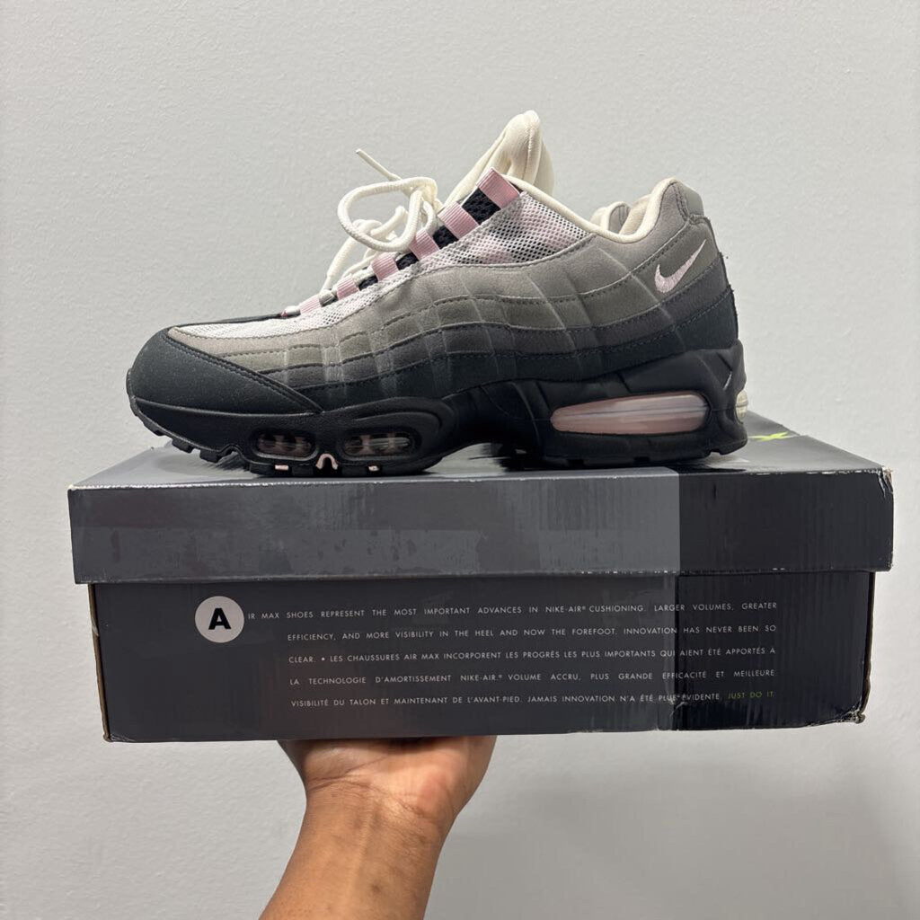 NIKE AIR MAX 95 PINK FOAM SZ 9.5 11W