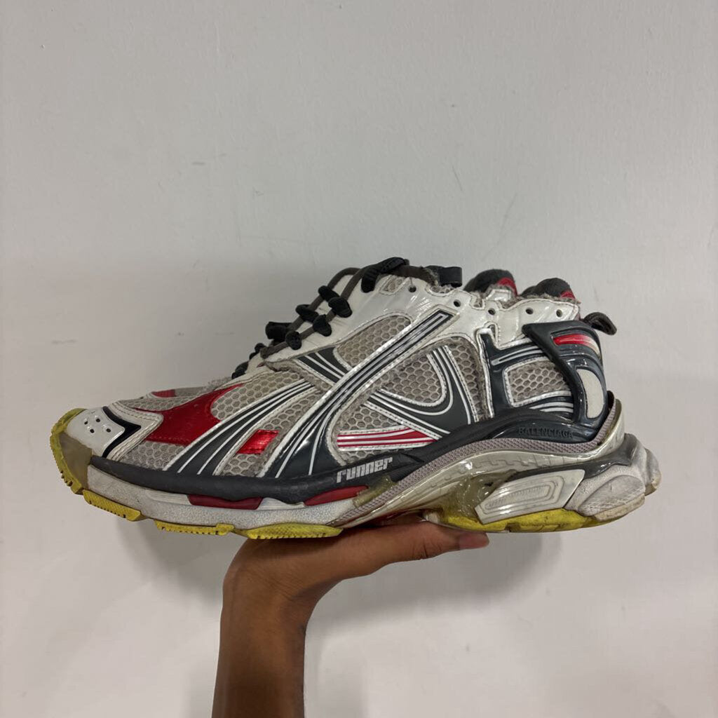 BALENCIAGA RUNNERS SZ 42