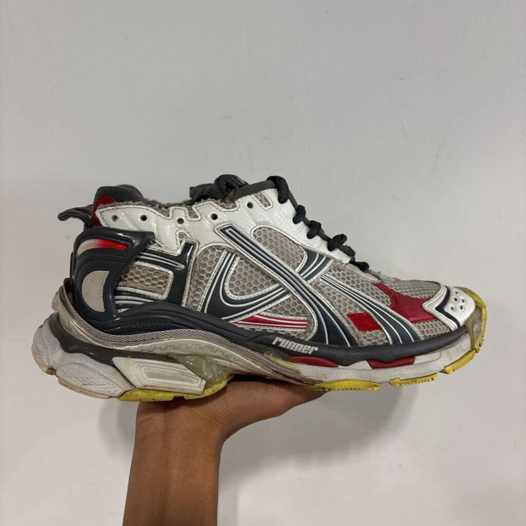 BALENCIAGA RUNNERS SZ 42