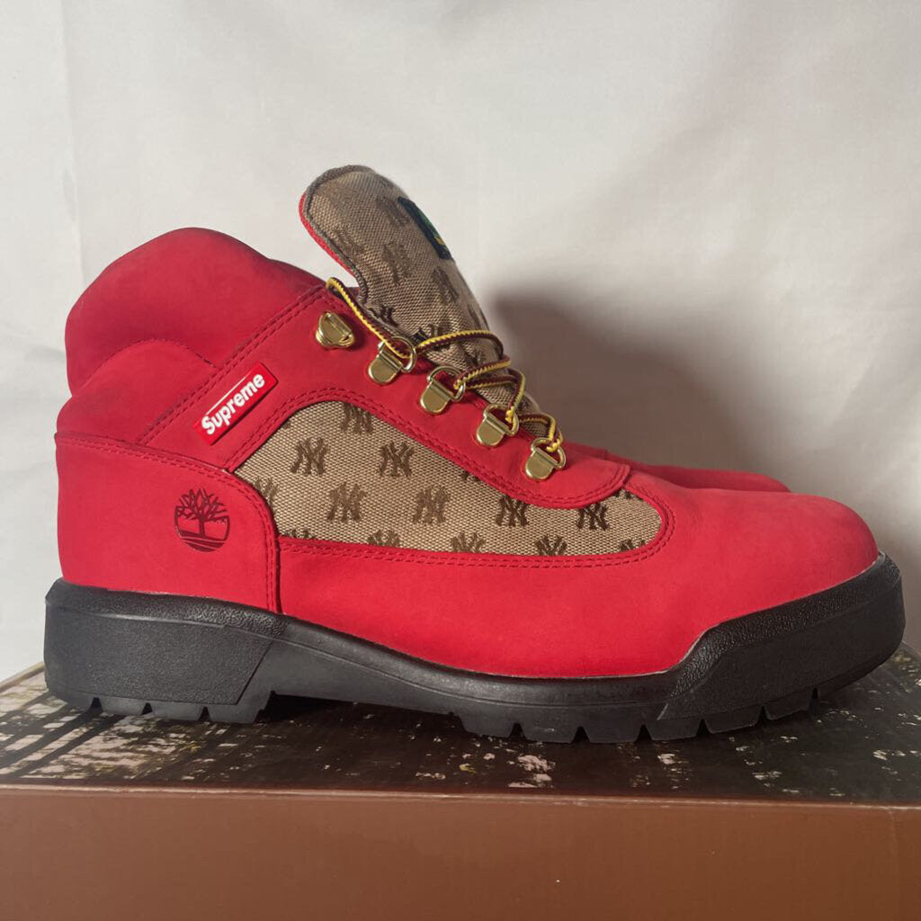 Supreme Red Field Boot Sz. 11