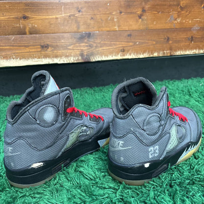 JORDAN 5 MUSLIN SZ. 8.5 (NO BOX)