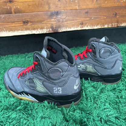 JORDAN 5 MUSLIN SZ. 8.5 (NO BOX)