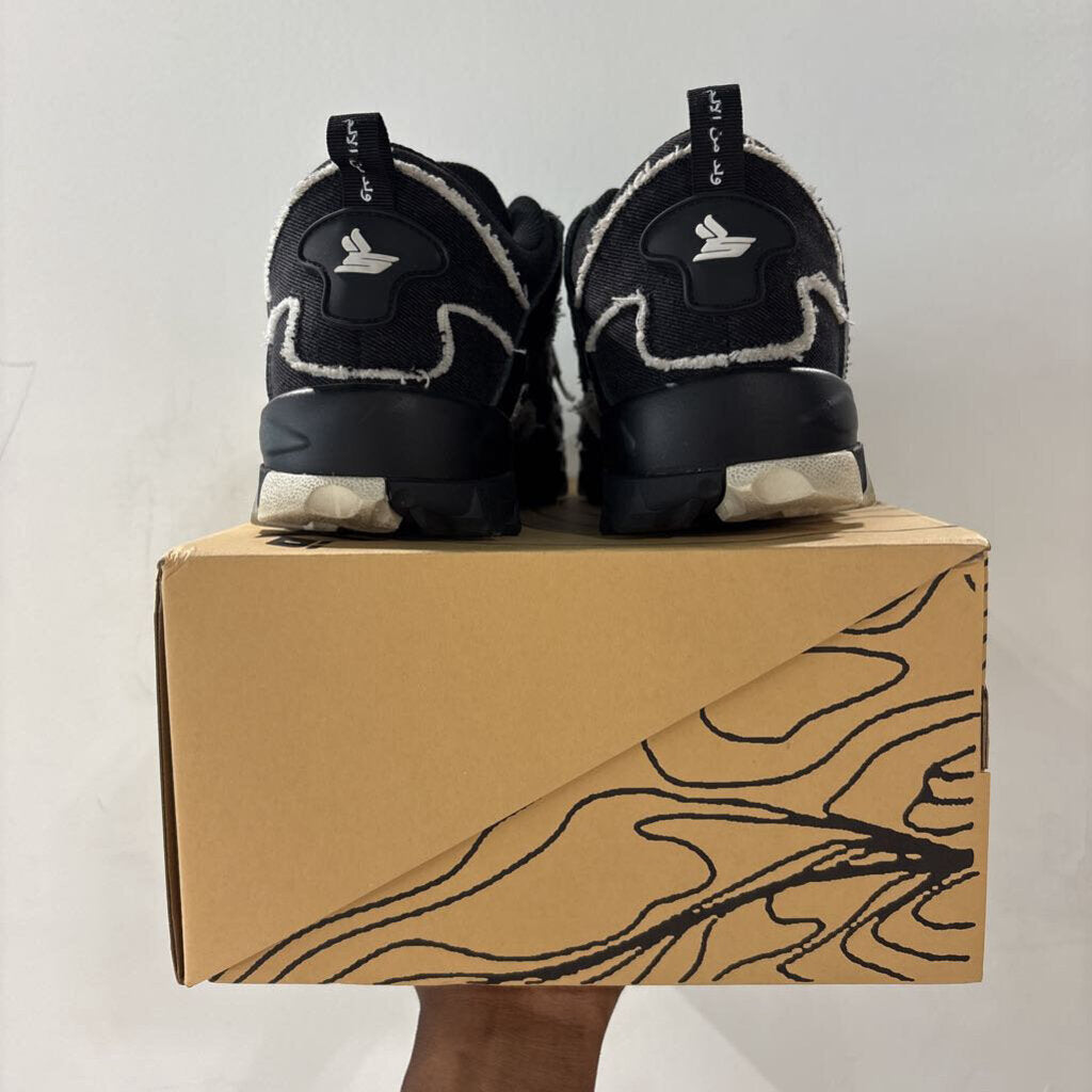 SICKO HIKING SNEAKERS SZ 43/9
