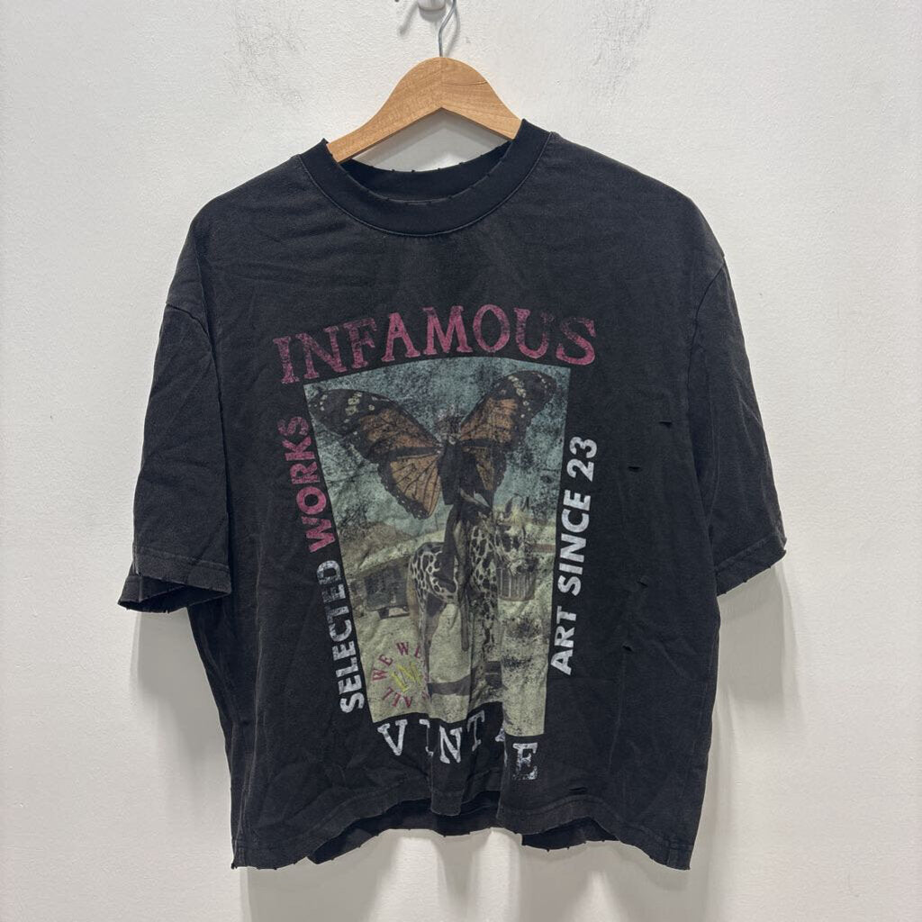 INFAMOUS VINTAGE ARTS TEE SZ S
