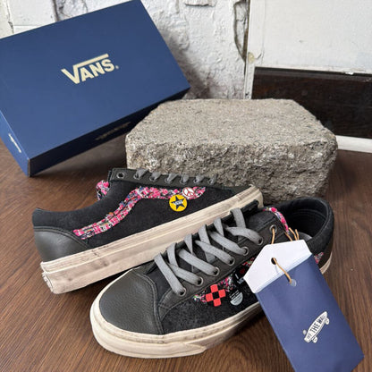 SOUVENIR BLACK VANS SZ 11