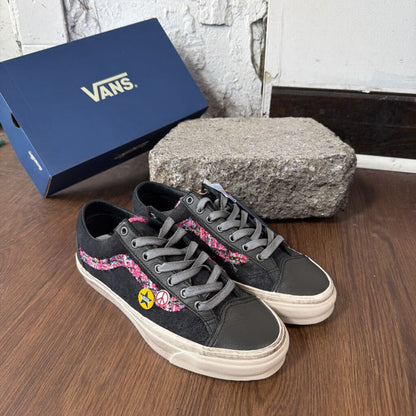 SOUVENIR BLACK VANS SZ 11