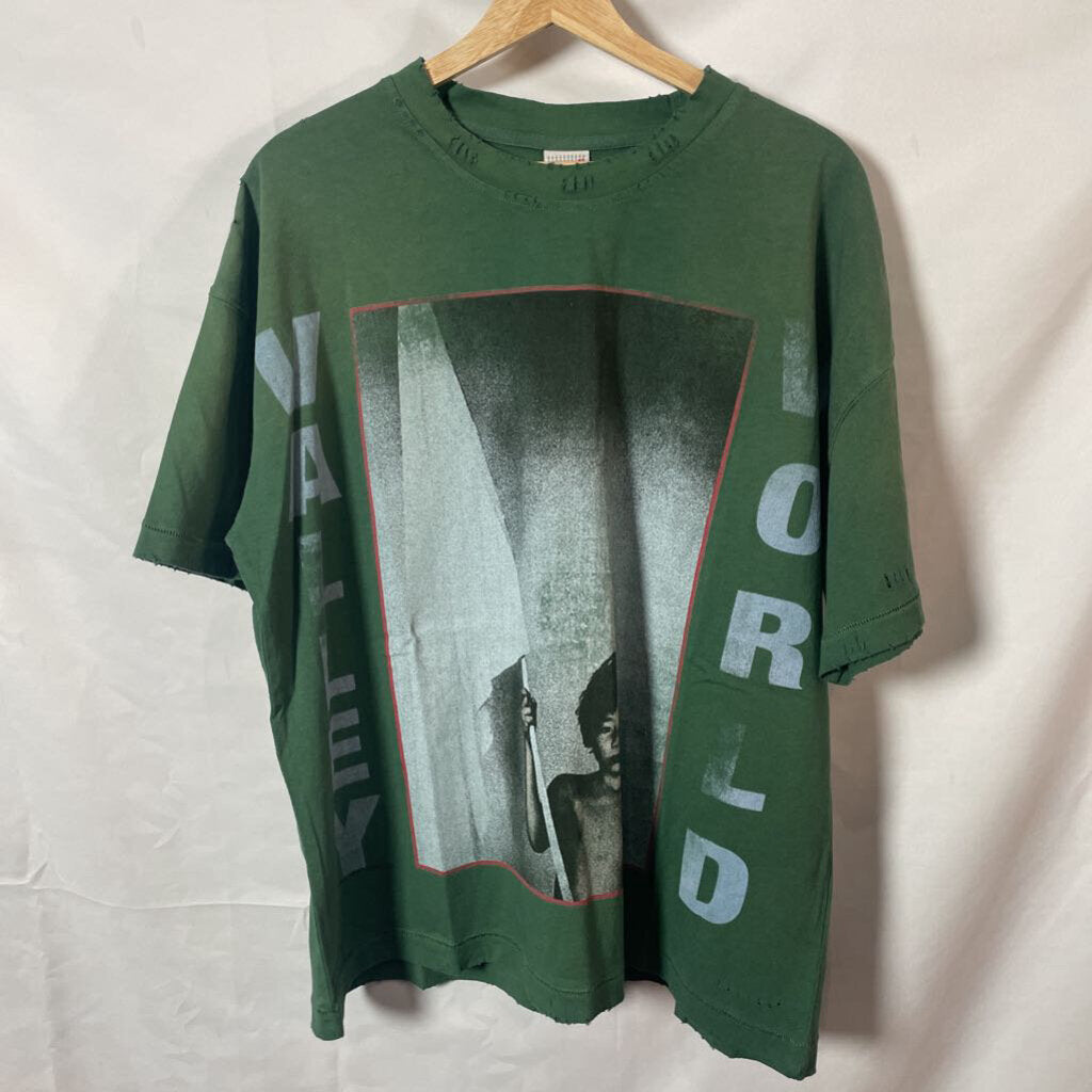 Vale Green White Flag Tee Sz. L