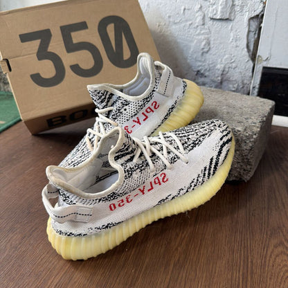YEEZY BOOST 350 SZ. 8.5 (BOX)