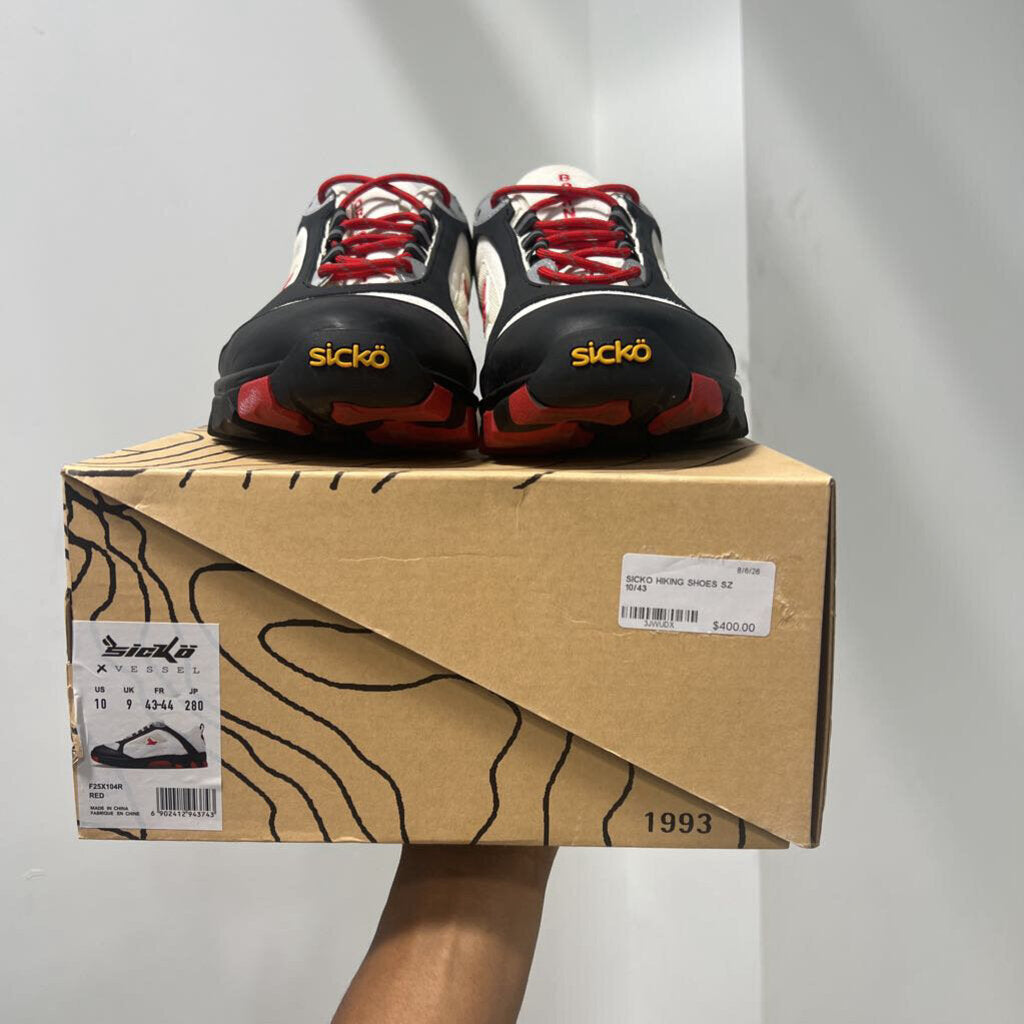 SICKO HIKING SHOES SZ 10/43