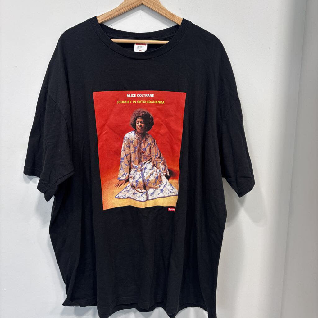 SUPREME TEE SZ XXL