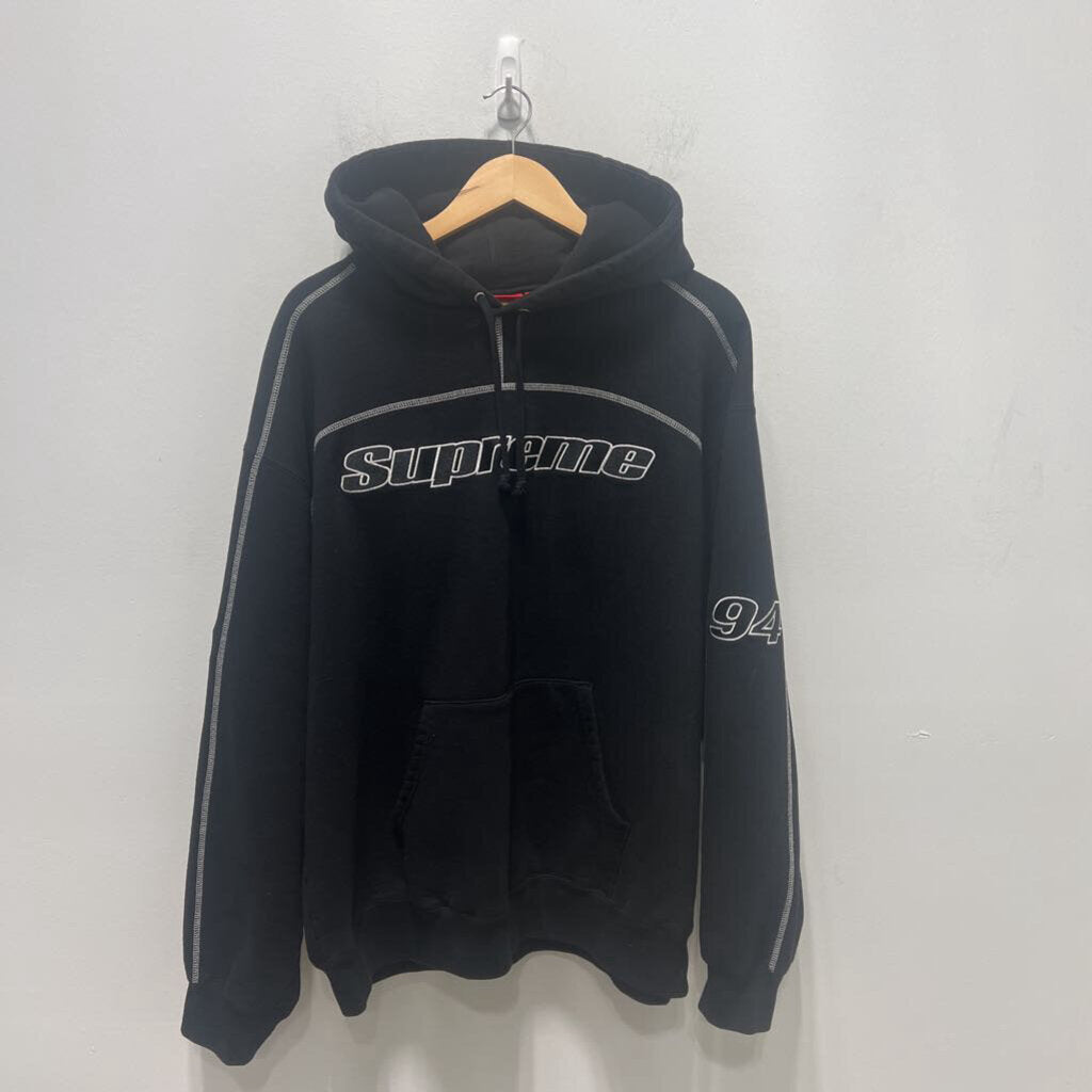 SUPREME HOODIE SZ XL