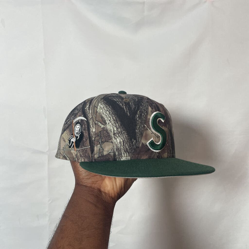 Supreme S Logo Ghost face Fitted Sz. 7 1/2