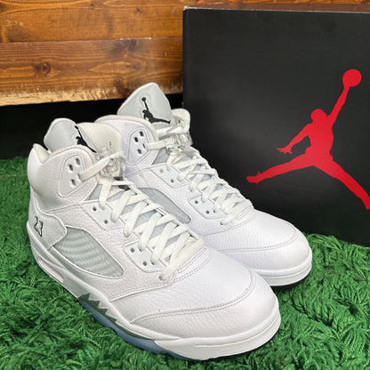 JORDAN 5 WHITE METALIC SZ. 12 (BOX)