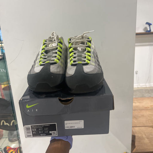 NIKE AIR MAX 95 NEON SZ 9.5