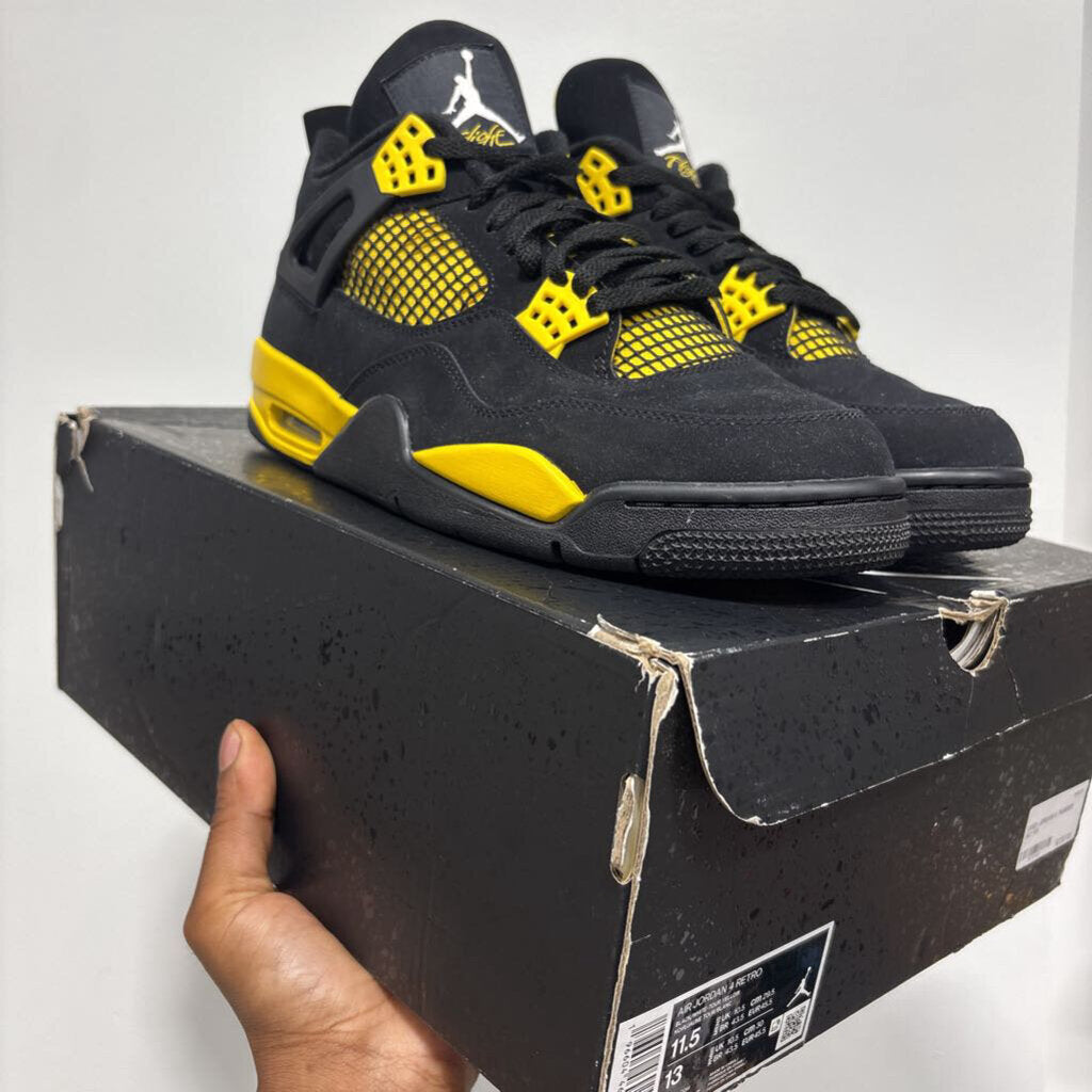 USED JORDAN 4 THUNDER SZ 11.5