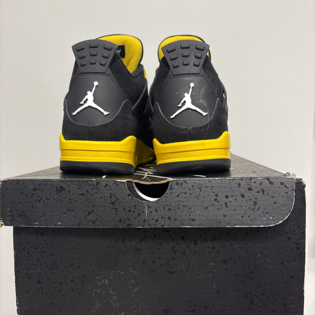 USED JORDAN 4 THUNDER SZ 11.5