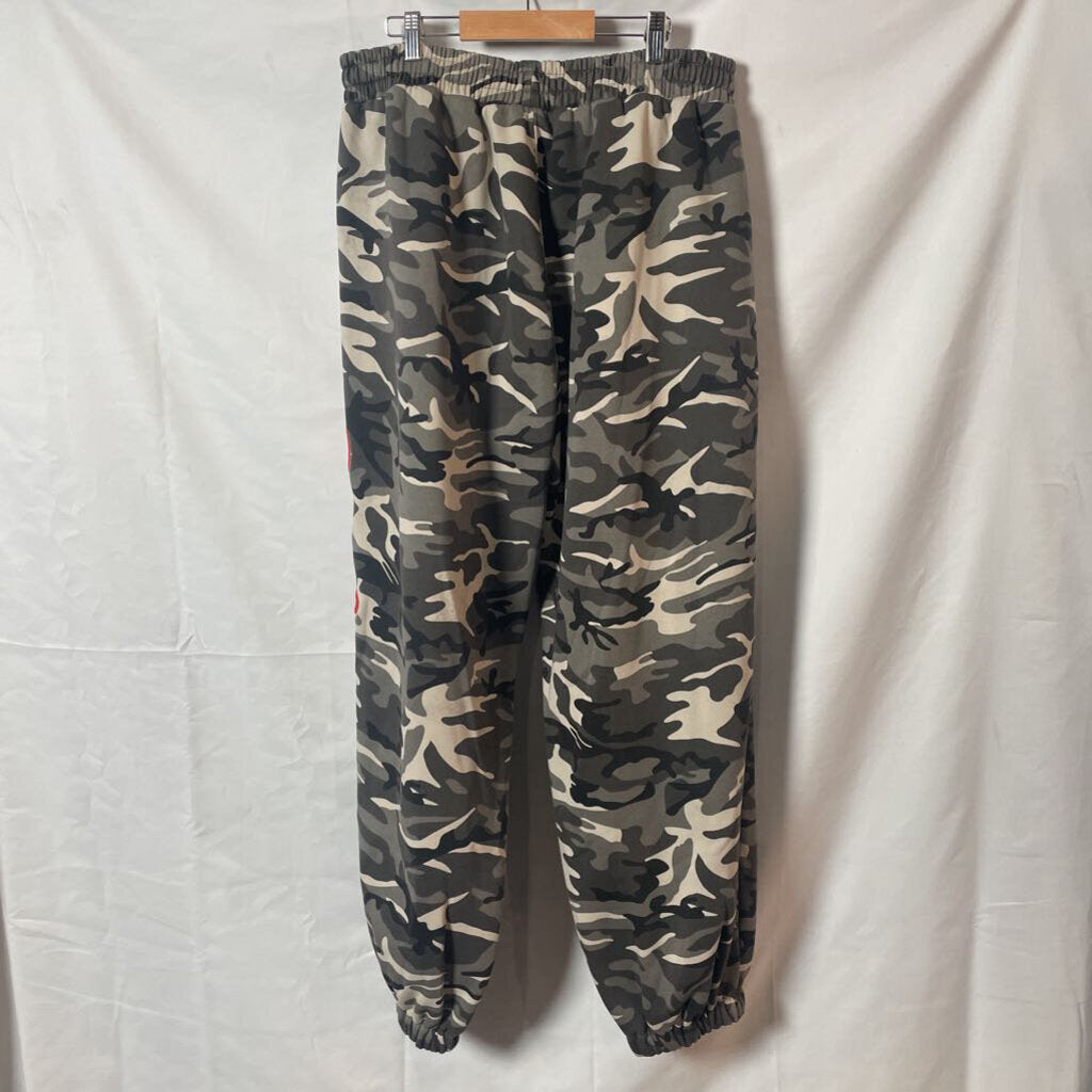 Gvgallery Camo Sweatpants Sz. L