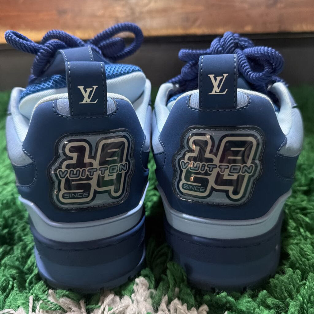 LOUIS VUITTON SKATES SZ 7 (NOBOX)