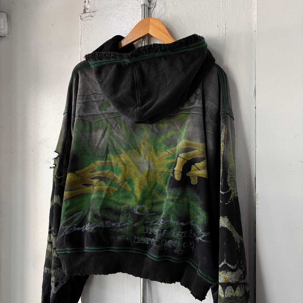 VALE GRAPHIC HOODIE SZ. L
