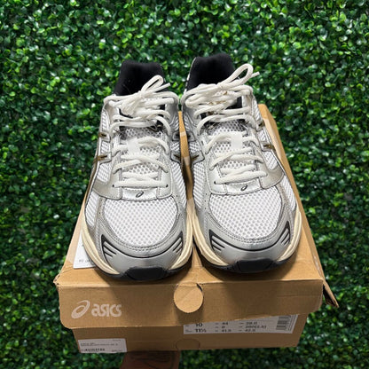 ASICS GEL WHITE/BLACK/GOLD/ SZ 10