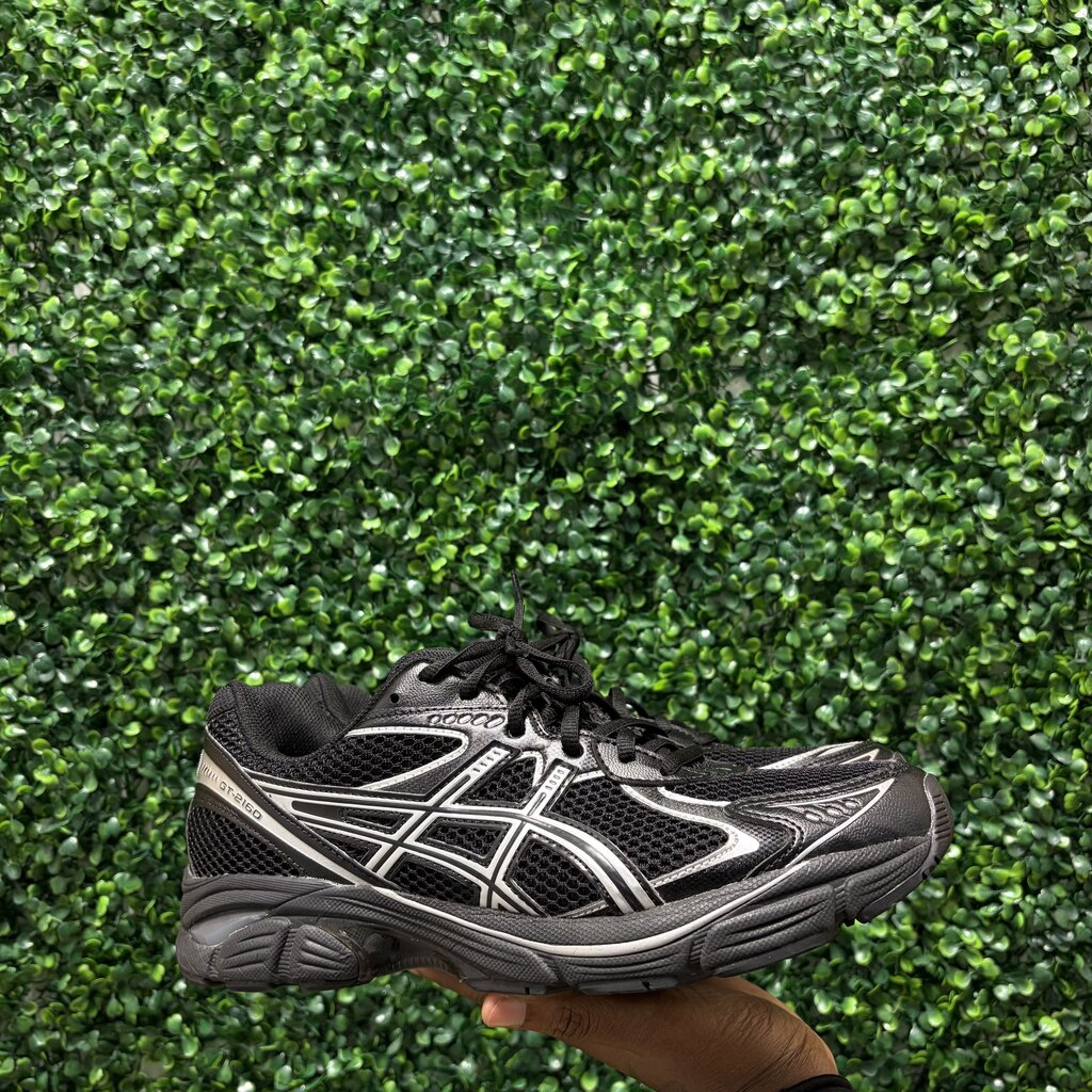 ASICS ALL BLACK SZ 10