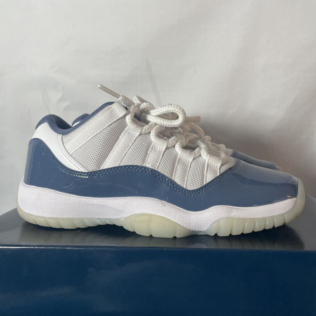 Jordan 11 Low Diffused Blue Sz. 5.5y