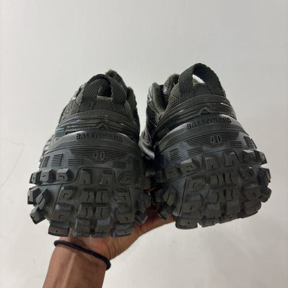 BALENCIAGA DEFENDER SZ 40