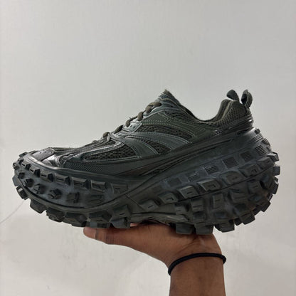 BALENCIAGA DEFENDER SZ 40