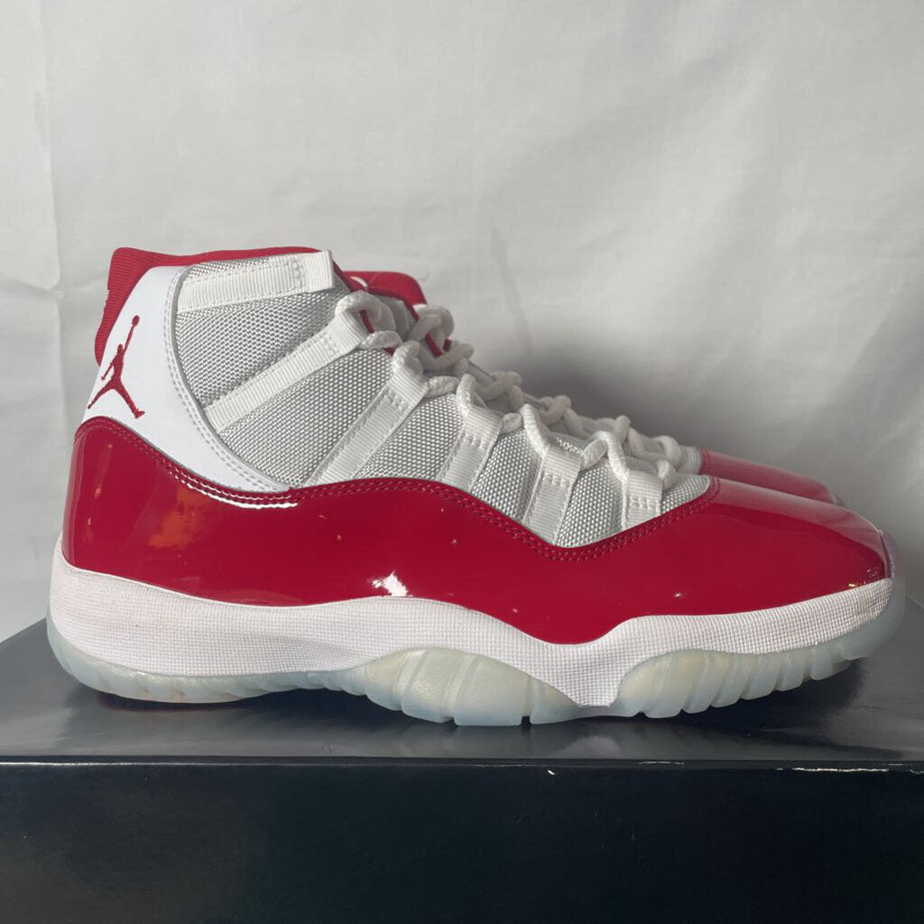 Jordan 11 Cherry Sz. 9.5