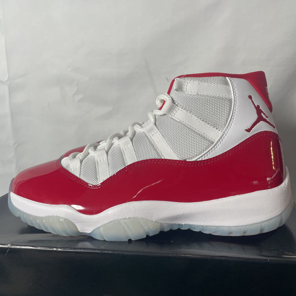 Jordan 11 Cherry Sz. 9.5