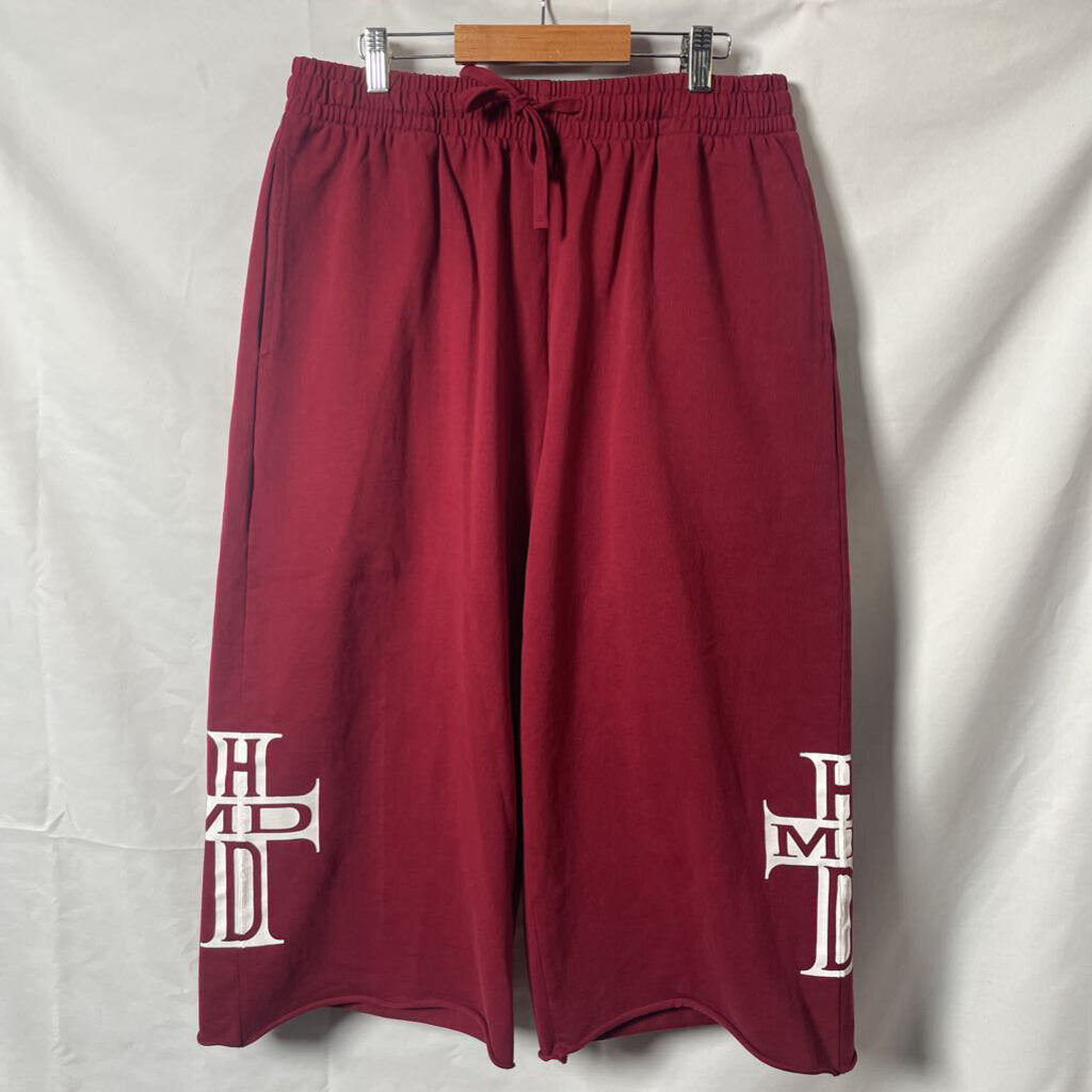 HMDD Red 3/4s Shorts Sz. L