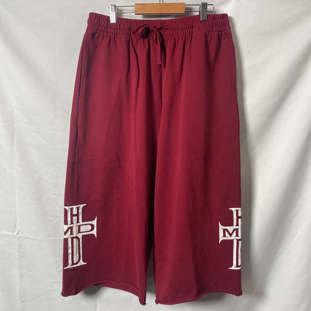 HMDD Red 3/4s Shorts Sz. M