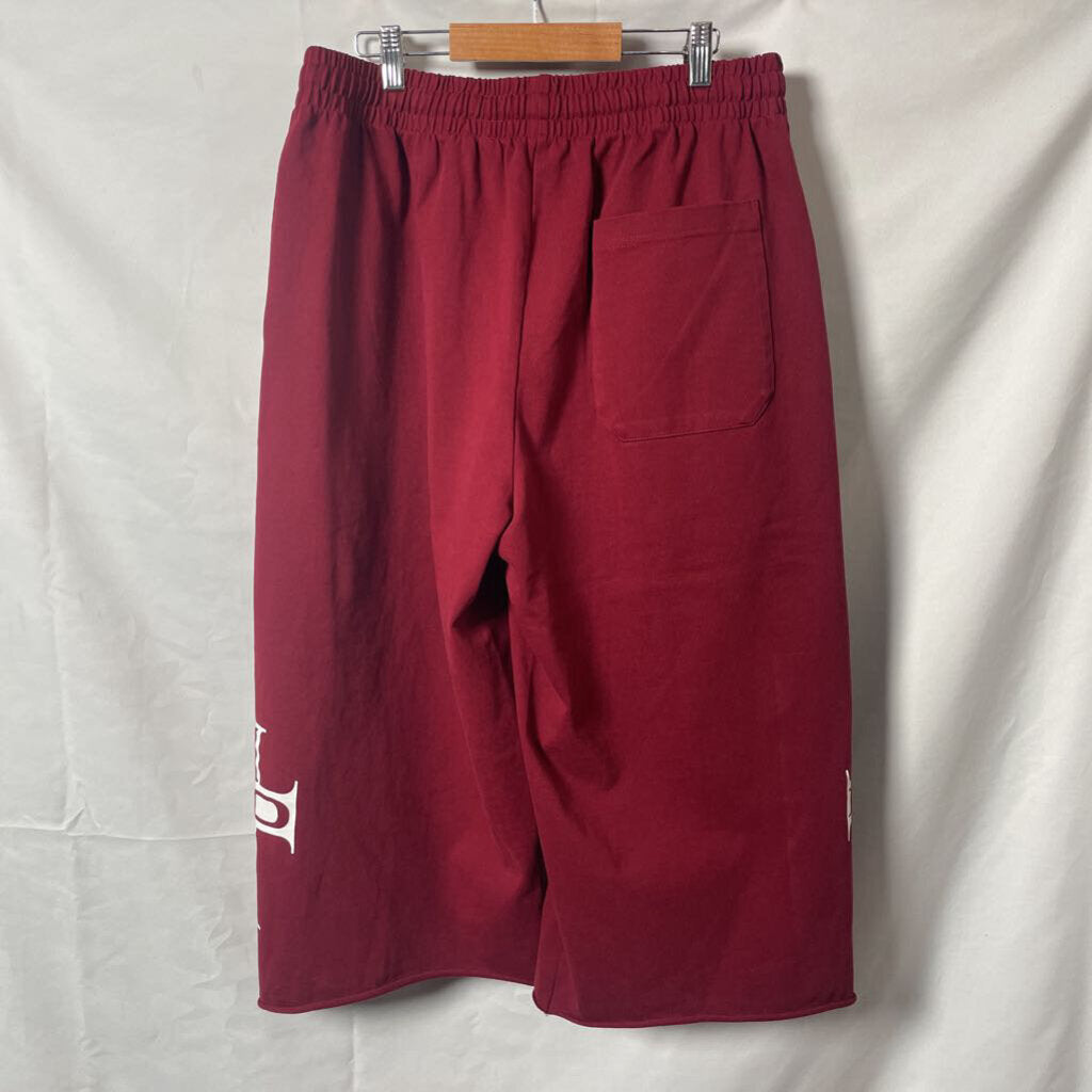 HMDD Red 3/4s Shorts Sz. M