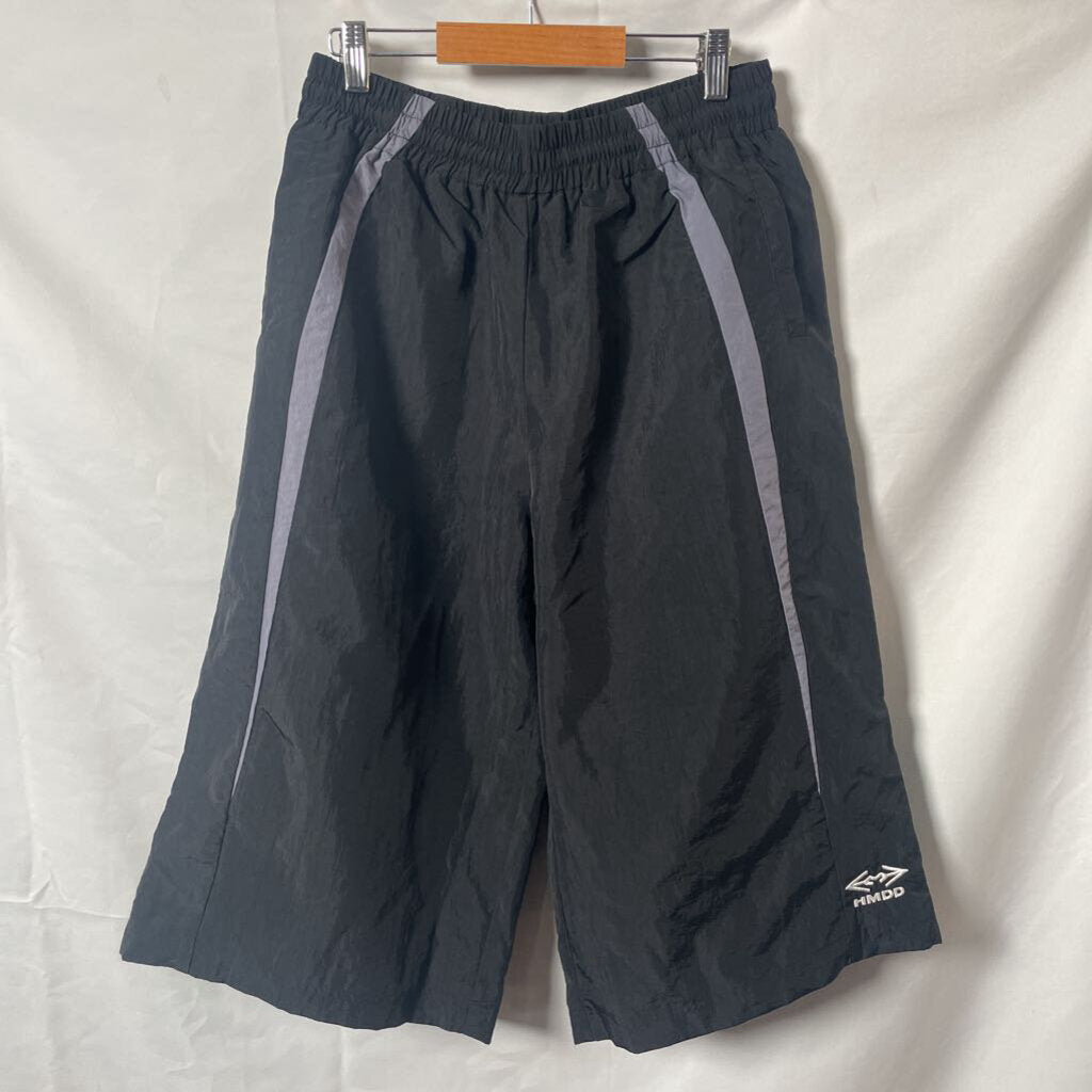 HMDD Black 3/4s Shorts Sz. S