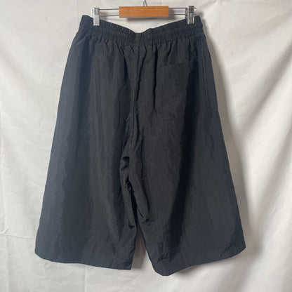 HMDD Black 3/4s Shorts Sz. S