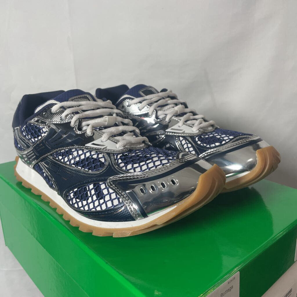 Blue n Silver Bottega orbits Sz. 45