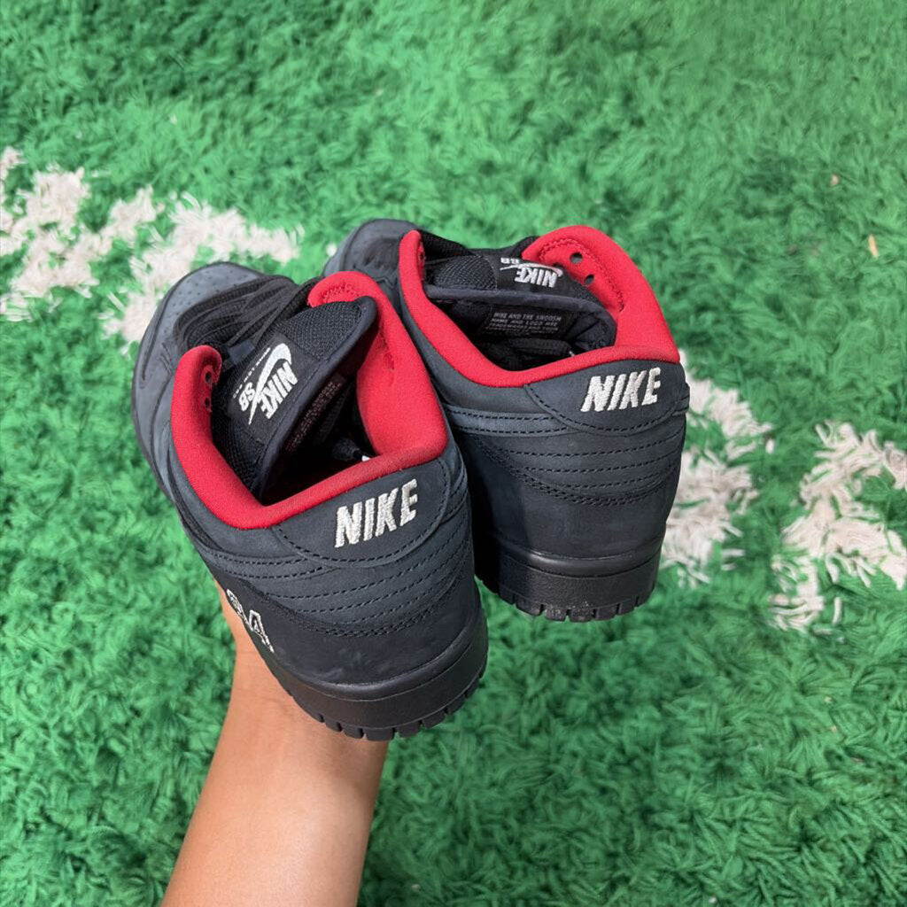 SUPREME 94 SB " BLACK " SZ.8 ( NO BOX )