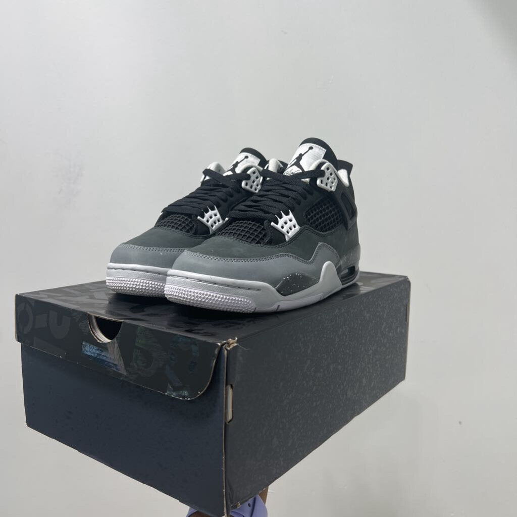 JORDAN 4 FEAR SZ 7
