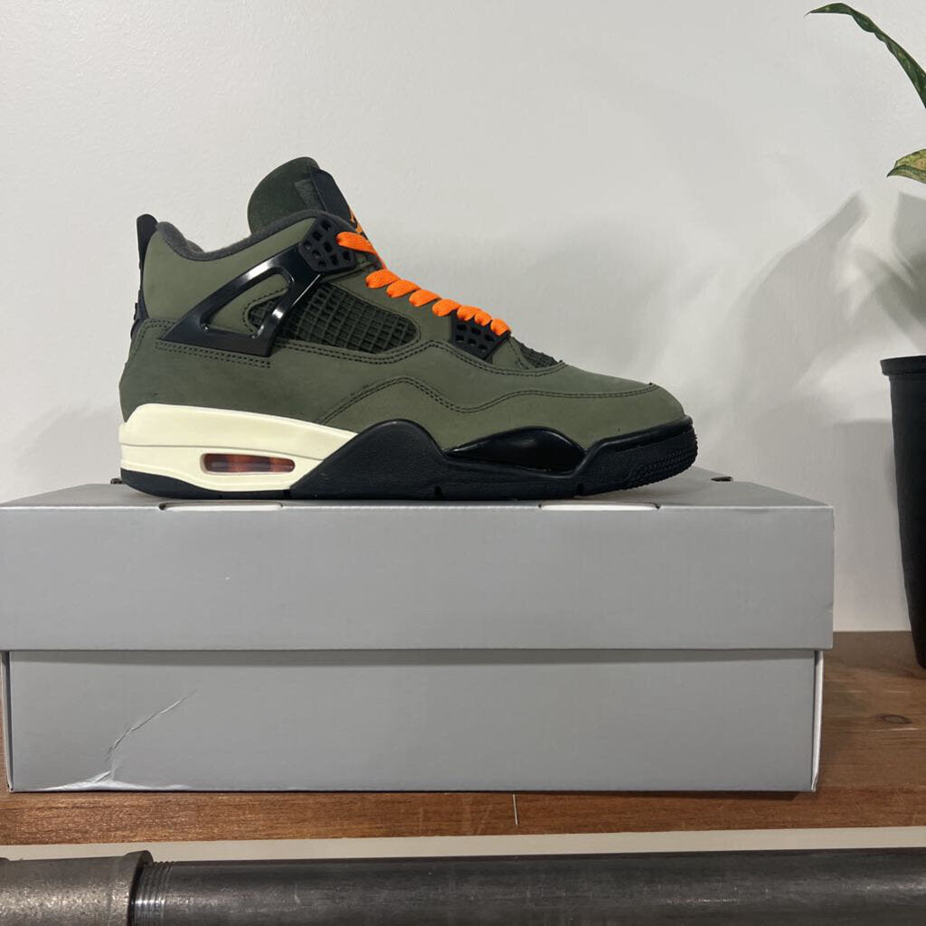 JORDAN 4 UNDEFEATED SZ 7.5